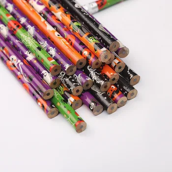 100Pcs Хелоуин модел молив Basswood моливи еко-приятелски писане писалки Хелоуин парти благоприятства детски подаръци (модел случайни)