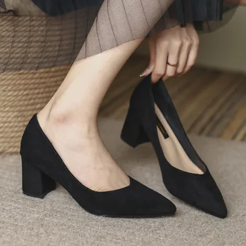 Блок токчета за жени помпи Секси Crossdressers обувки плитка уста дантела нагоре 2023 приплъзване на заострен клин работа рокля професионален Sa
