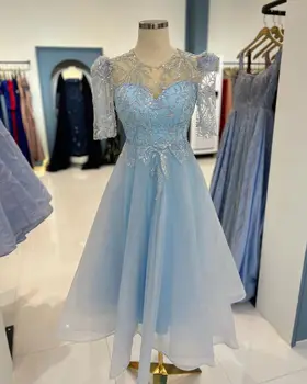 Светло небесно синьо тюл Официални рокли за повод Мъниста Дължина на чая с пайети Дубай Дамски абитуриентски рокли Вечерна рокля с половин ръкав