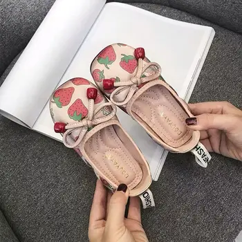 Детски обувки Момичета 2023 Нова есен принцеса квадратни пръсти ягода модел мека подметка сладък сладък Bowknot микрофибърна кожа